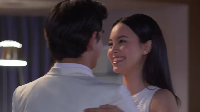 Di Antara Dua Cinta
