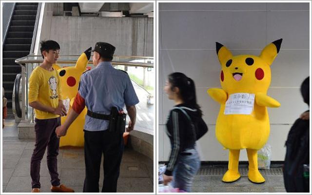 Liu menjadi badut Pikachu demi biaya pengobatan anak | Photo: Copyright shanghaiist.com