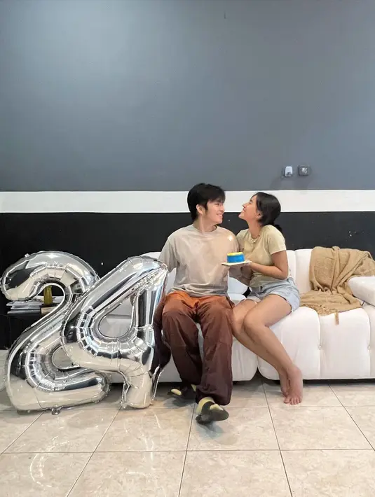 Shenina Cinnamon ultah ke-24, Angga Yunanda beri kejutan romantis (Foto: Instagram @angga)