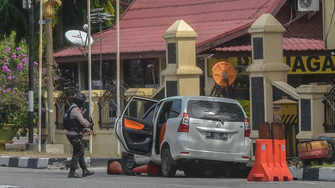 Serangan di Mapolda Riau