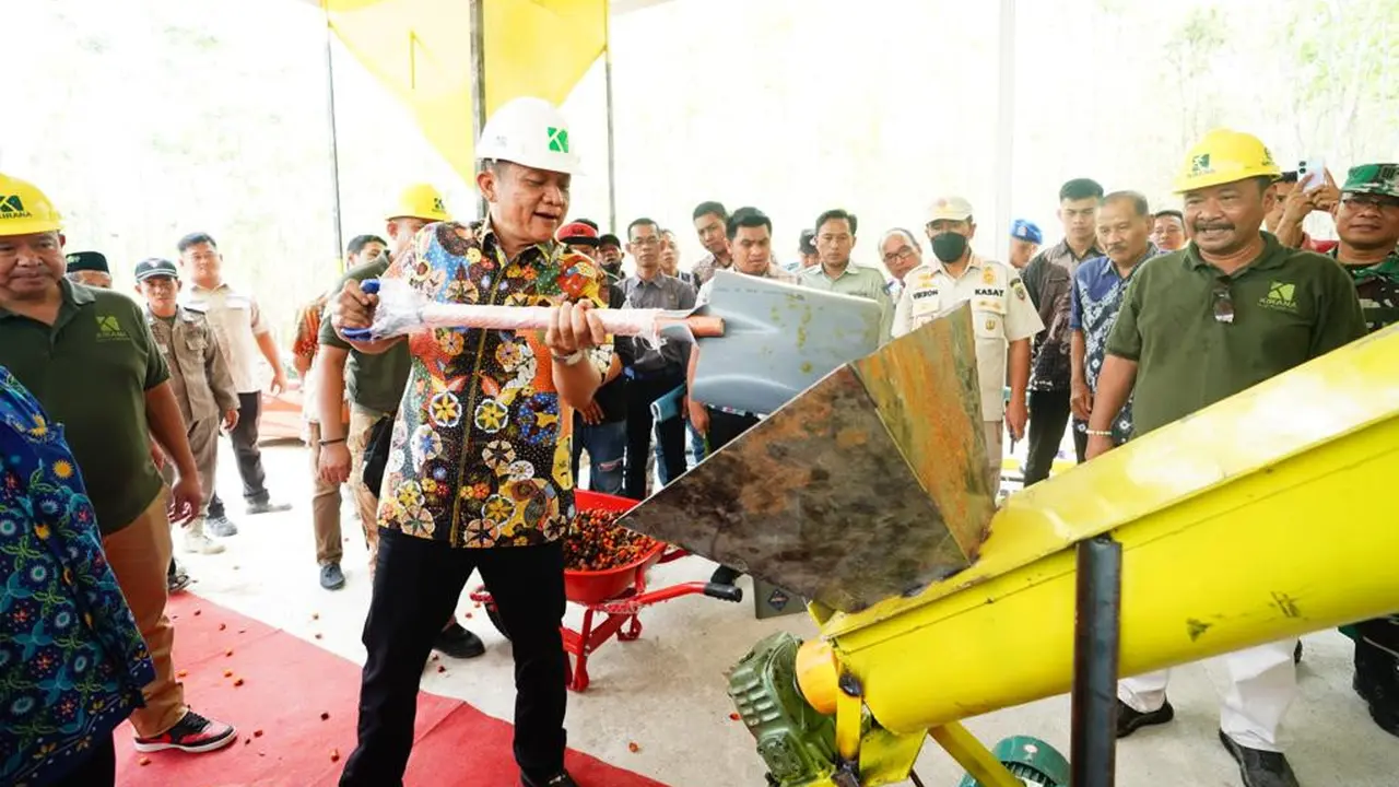 Bupati OKU Timur.