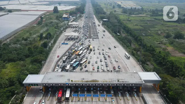 H-2 Lebaran Idul Fitri, Arus Lalin di Gerbang Tol Cikampek Utama Ramai Lancar