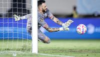 BRI Super League: Pelatih Arema FC Tegaskan Butuh 4 Kiper, Lucas Frigeri Tak Dilepas