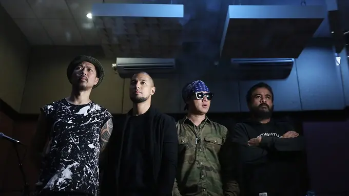 [Bintang] Video: Impian Marcell Siahaan Bersama Band Konspirasi