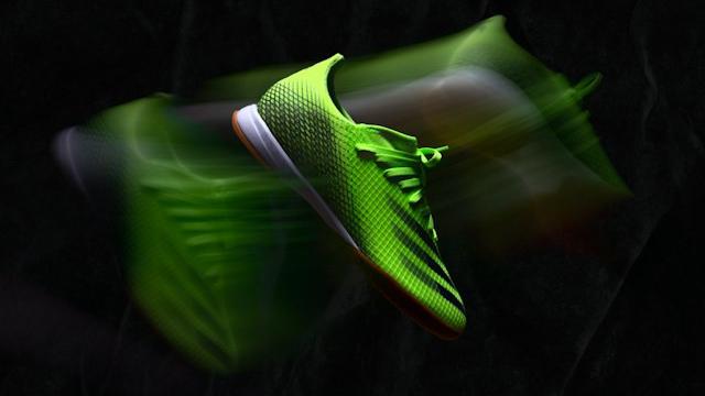 Ilustrasi sepatu futsal