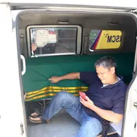 Pesinetron Renita Sukardi akhirnya menghembuskan napas terakhirnya pada Senin (10/4/2017) pagi. Pemeran Bu Nurmala dalam sinetron Tukan Ojek Pengkolan itu meninggal akibat kanker payudara stadium 3 B. (Nurwahyunan/Bintang.com)