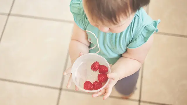 8 Ciri Gangguan Oral Motor yang Bikin Anak Susah Makan