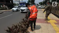 Tak Pakai Masker, Puluhan Warga di Kramat Sentiong dan Kebon Jeruk Ditindak