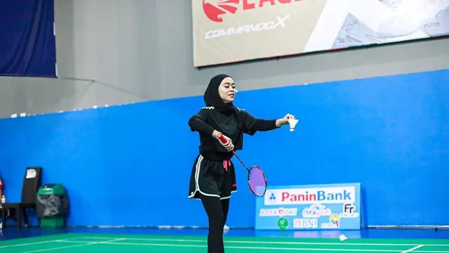 7 Potret Lesti Kejora dan Rizky Billar Main Badminton, Seru Bareng Sahabat
