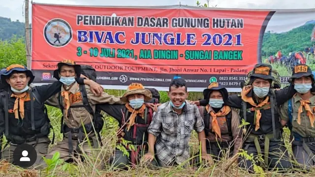 Elfin Nugraha pendaki gunung disabilitas asal Padang. foto tangkapan layar instagram elfinnugraha_24.