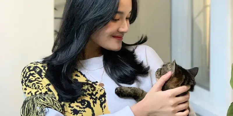 Potret Ashel JKT48 Bareng Kucing Peliharaan, Tampak Menggemaskan