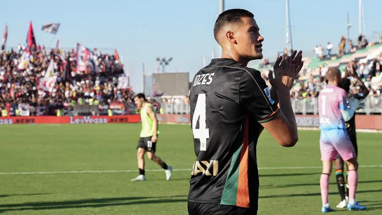 Jay Idzes - Venezia di Serie A 2024/2025
