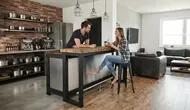 7 Desain Meja Bar Mini sebagai Pembatas Dapur dan Ruang Keluarga untuk Hunian Modern