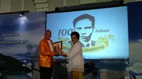 Bapak atom Indonesia ini banyak menyumbang tenaga dan pikiran untuk dunia kesehatan Indonesia, terutama dalam pemberantasan cacar