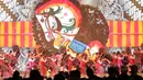 Penari membawakan tarian Kuda Lumping saat penutupan Tafisa Games 2016 di Ancol Beach, Jakarta, Selasa (11/10/2016). (Bola.com/Nicklas Hanoatubun)