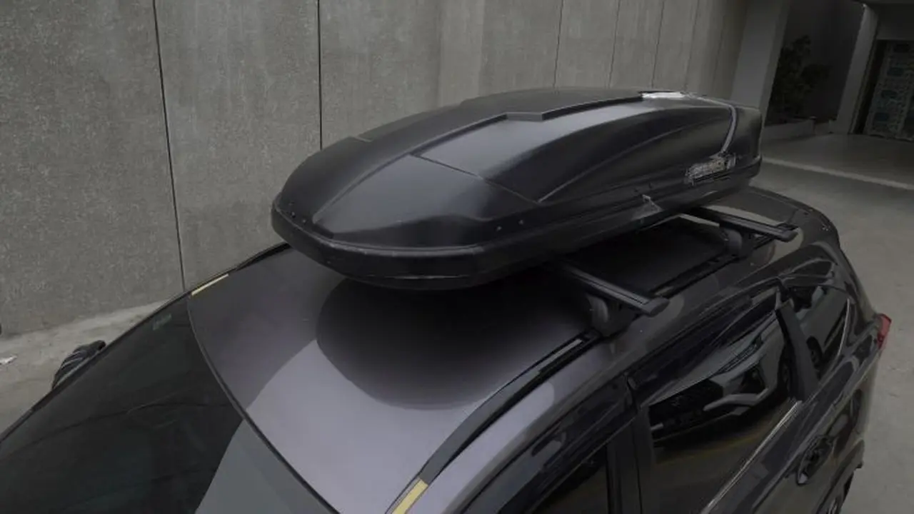 Tips Pasang Roof Box di Mobil Biar Aman, Perhatikan Hal Ini! (ist)