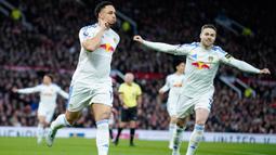 Leeds United unggul terlebih dahulu di laga ini berkat sepasang gol Noah Okafor di babak pertama. Sementara MU hanya bisa memperkecil kedudukan berkat gol Casemiro di babak kedua. (AP Photo/Dave Thompson)