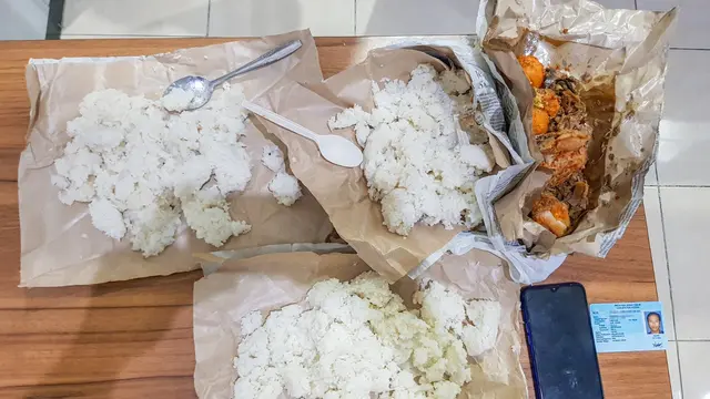 Barang bukti nasi bungkus berisi narkoba diamankan petugas Lapas Kediri. (Istimewa)