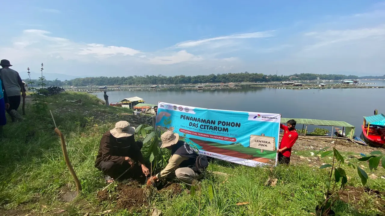 Program Menanam Pohon di DAS Citarum