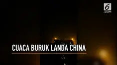 Sudah beberapa hari, hujan disertai angin dan kilat melanda Distrik Huaxi, Guiyang. 