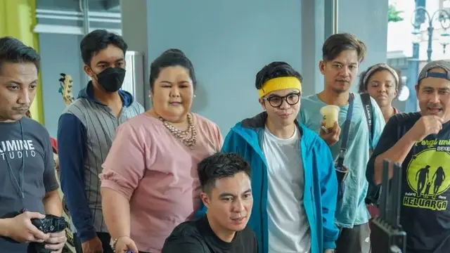 6 Potret Baim Wong saat Jadi Sutradara, Tak Pernah Dapat Komplain