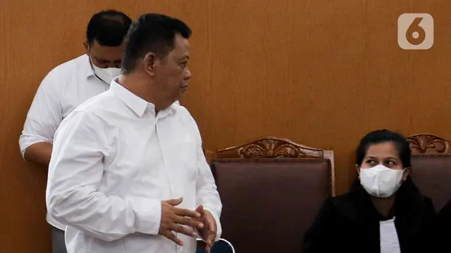 Senyum Kuat Maruf di Sidang Pembacaan Duplik Penasehat Hukum atas Replik Jaksa Penuntut Umum