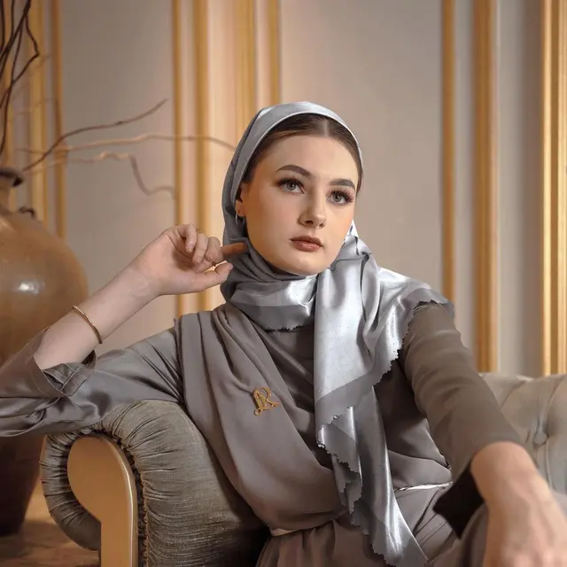 5 Rekomendasi Jenis Kain Hijab yang Bagus, Nyaman Dipakai Sehari-hari