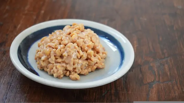 ilustrasi natto (Image by ohmorimutsuhiro from Pixabay)