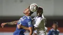 Sergio Silva telah berkontribusi atas 31 penampilannya di Arema FC pada BRI Liga 1 2021/22. Penampilan solidnya mampu membawa Singo Edan bersaing di papan atas liga hingga pekan terakhir. Seperti Sesay, ia juga baru mengawali karier di Indonesia pada musim ini. (Bola.com/Bagaskara Lazuardi)