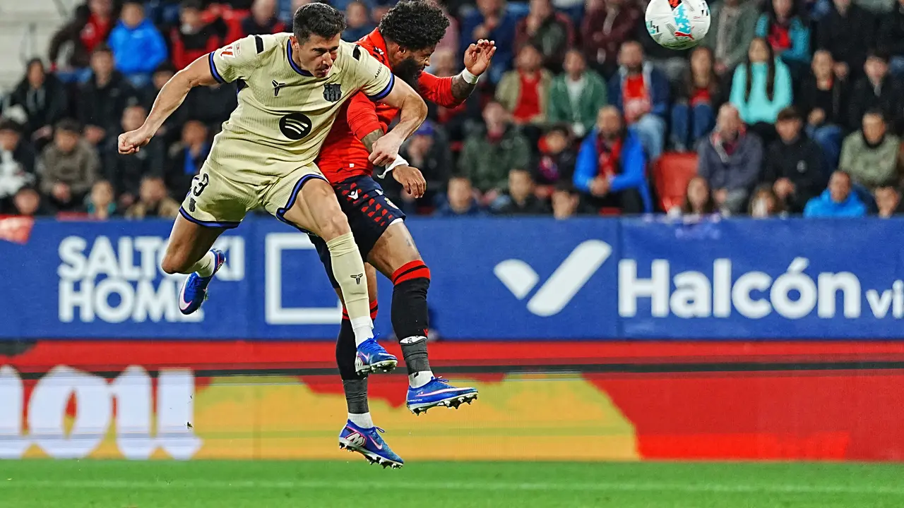 Momen Robert Lewandowski mencetak gol di laga Osasuna vs Barcelona di laga pekan ke-34 Liga Spanyol 2025/2026 di El Sadar, Minggu (03/05/2026) dini hari WIB.