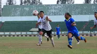 Blitar Bandung United takluk 0-1 dari Babel United pada laga lanjutan grup Barat Liga 2 2019, di Stadion Siliwangi, Kamis (12/9/2019). (Bola.com/Erwin Snaz)