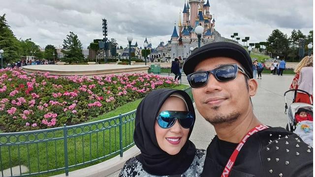 7 Kebersamaan Denny Cagur dan Istri, Dinyatakan Hamis Usai Ikut Program Bayi Tabung