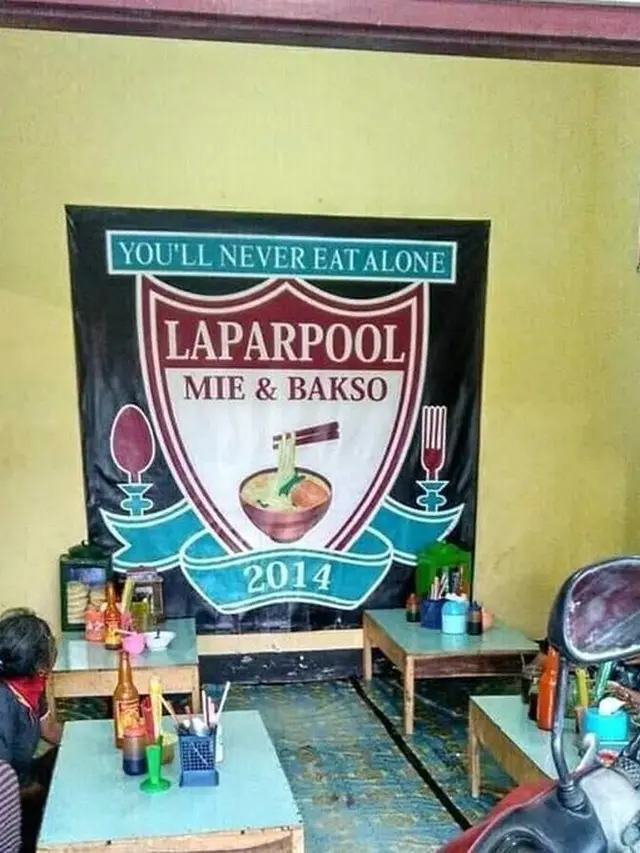 8 Plesetan Tulisan Spanduk Warung Makan Ini Bikin Tepuk Jidat