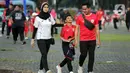 Beberapa di antara mereka datang bersama keluarga dengan membawa serta anak-anak. (Liputan6.com/Helmi Fithriansyah)