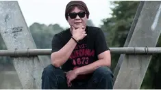 Mereka saling mendoakan agar mendapat kesuksesan dalam segala hal di tahun 2016 ini.