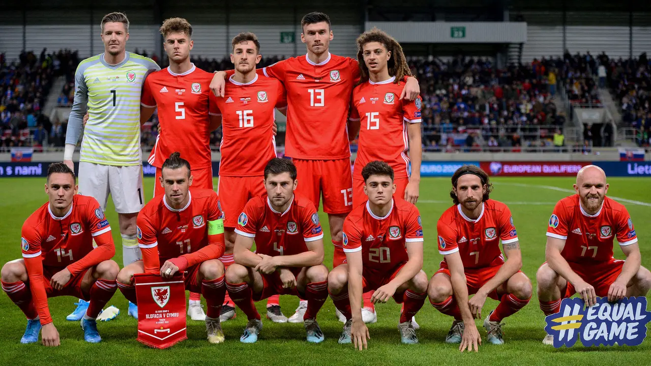 Foto Piala Eropa: Berantakan, Formasi Foto Khas Tim Wales dalam Perhelatan Euro