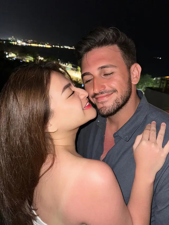 Ladislao Camara dan Nathalie Holscher. (Foto: Dok. Instagram @nathalieholscher)