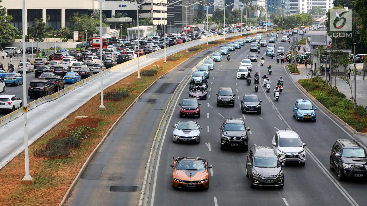 Konvoi Kendaraan Listrik Sambut Formula E 2020