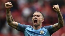 Bek Manchester City asal Serbia, Aleksandar Kolarov. (AFP/Oli Scarff)