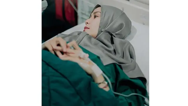 Belum Bertemu Bayinya Usai Melahirkan, Ini 6 Potret Terbaru Zaskia Adya Mecca