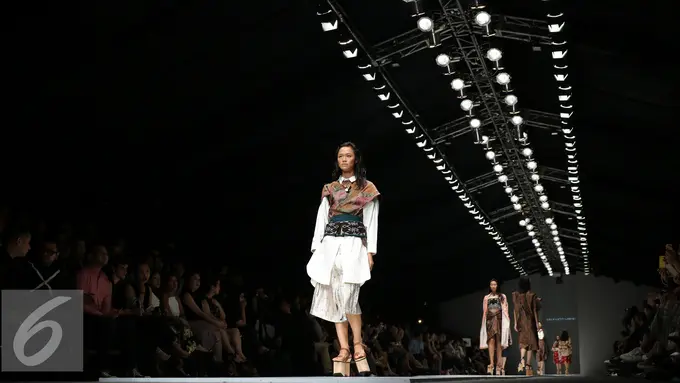 20151031-Jakarta Fashion Week 2016-Lulu Lutfi Labibi
