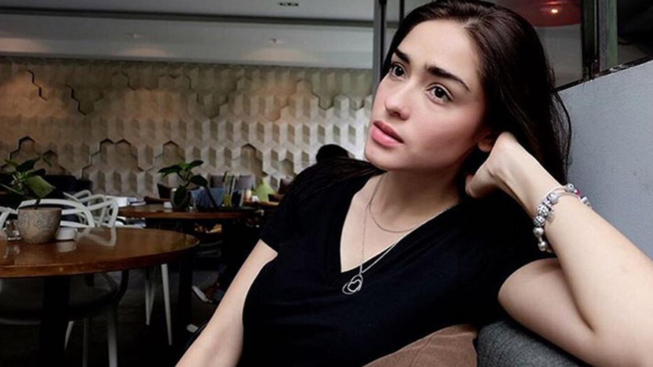 Yasmine Wildblood Lahirkan Bayi Perempuan