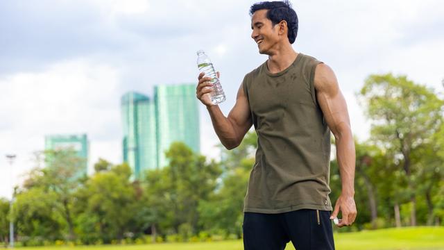 Kriteria Shampo Anti Ketombe Terbaik Buat Olahragawan, Biar Rambut Tak Mudah Gatal-Gatal Saat Latihan