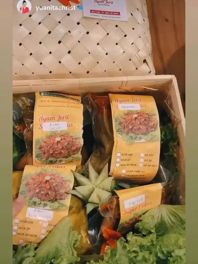 Potret 6 Hampers Imlek Milik Artis Tanah Air, Banyak Makanan Enak