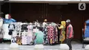 Aktivitas masyarakat di kawasan Jalan Malioboro, Yogyakarta, Minggu (10/10/2021). Wisatawan yang berkunjung di kawasan wisata Yogyakarta wajib mematuhi dan menerapkan protokol kesehatan karena Daerah Istimewa Yogyakarta masih berstatus PPKM level 3. (Liputan6.com/Helmi Fithriansyah)