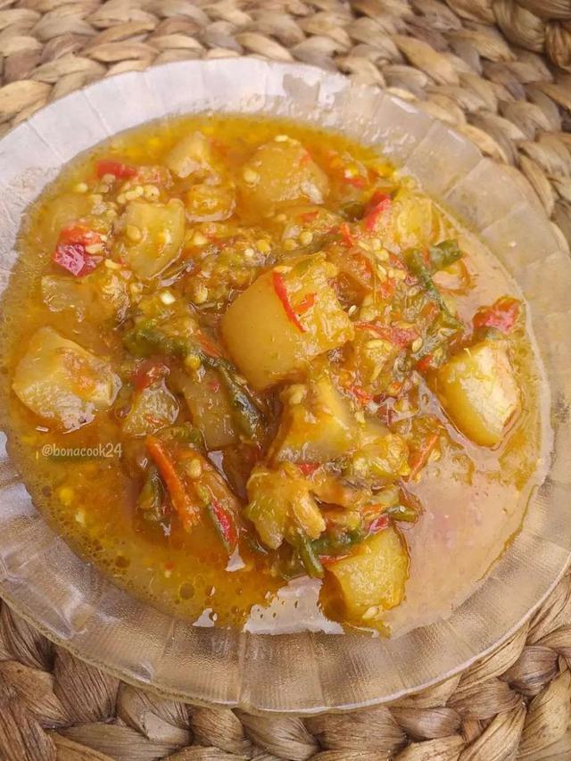 Sepiring kikil pedas mercon