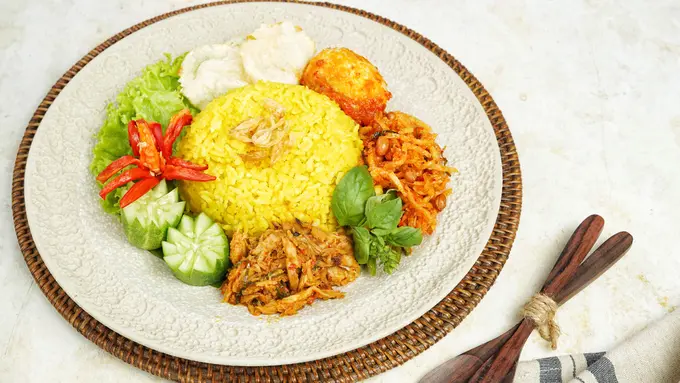 nasi kuning manado