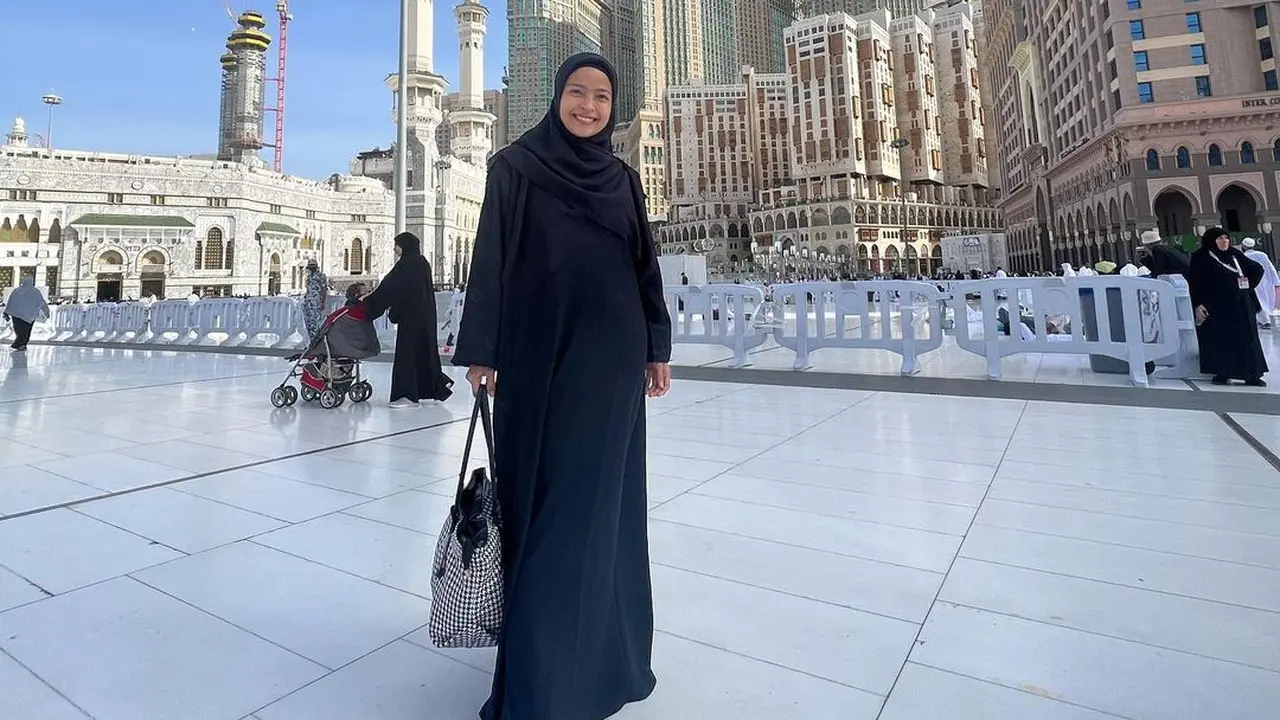 6 Gaya Berhijab Tantri Kotak yang Bisa Jadi Inspirasi Bagi Para Hijabers