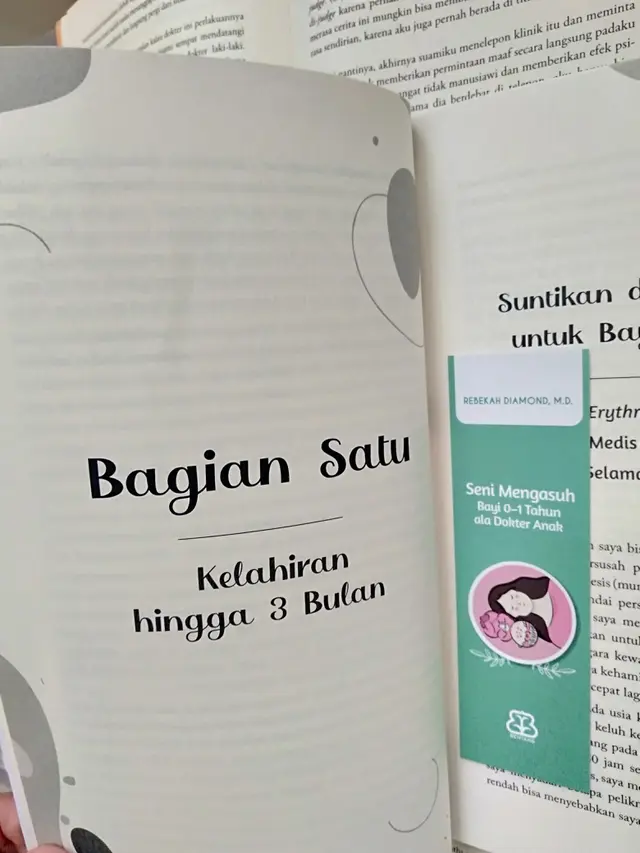 Buku Seni Mengasuh Bayi