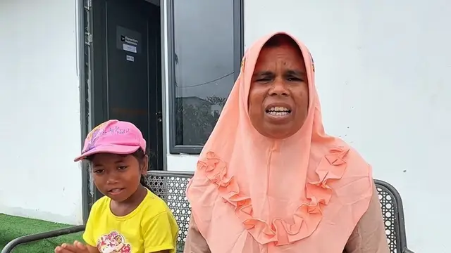 Warga Aceh Tamiang mulai menghuni rumah sementara yang dibangun pemerintah.